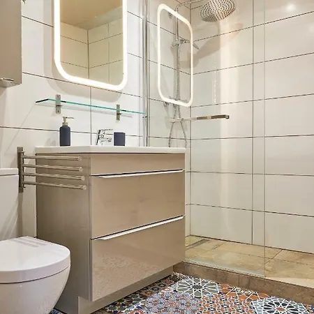 Lägenhet Spacious Duplex With Terrace Lisboa